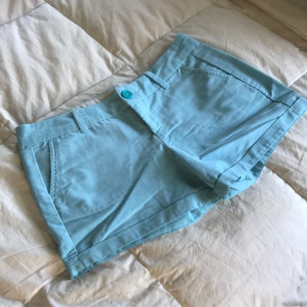 Women’s light blue polo shorts!